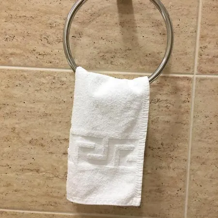 Elegantza Apartment *